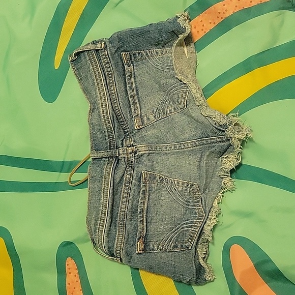 Hollister shorts - Picture 2 of 2